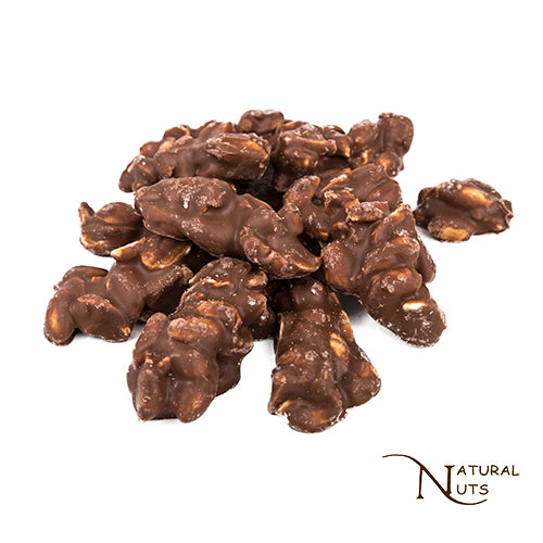 Pindarotsen in melkchocolade met geroosterde pinda’s en een romige chocoladelaag.